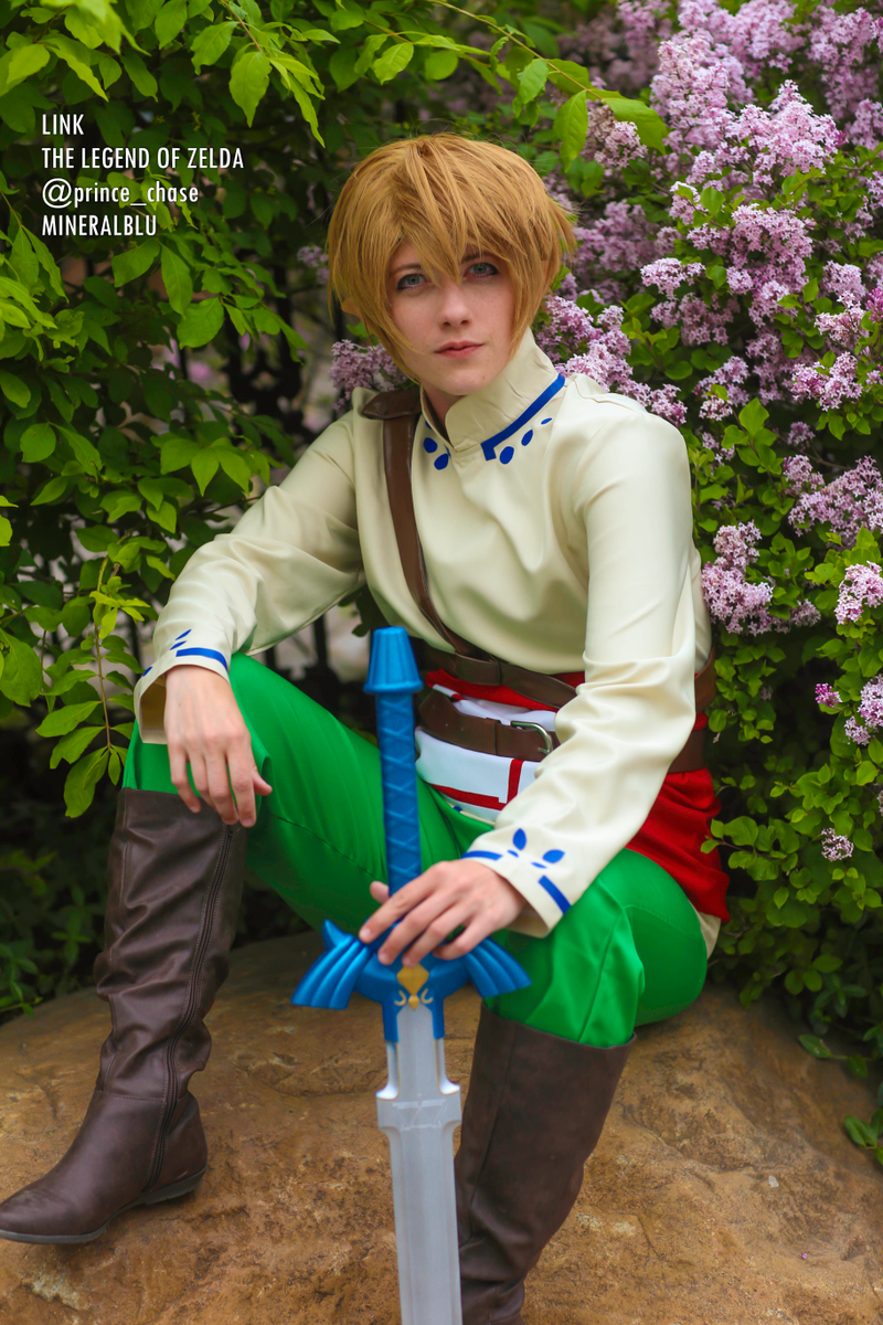 Illustration for article titled Our Favorite Photos From YetiCon, Canada's Mountain Cosplay Party